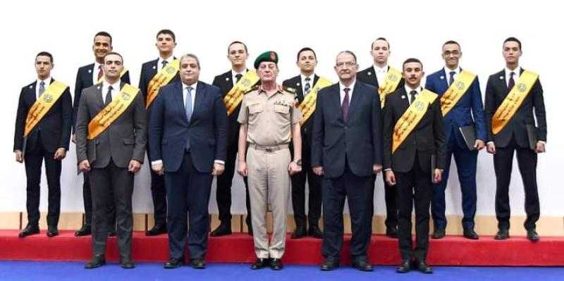 الأكاديمية العسكرية المصرية تحتفل بتخرج الدورة الأولى للدفعات الجديدة من المعينين بالهيئات القضائية